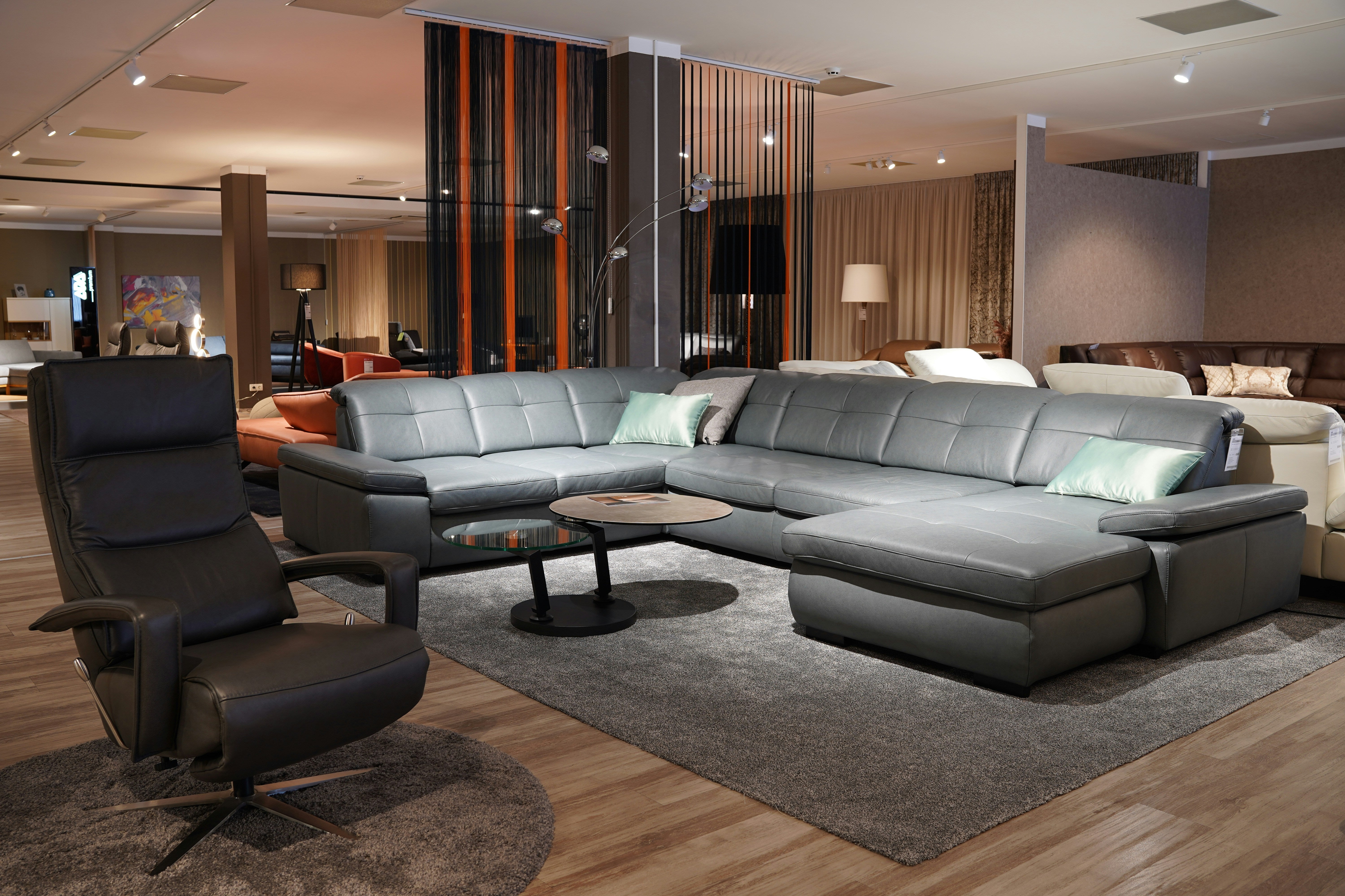 Penghao Furniture Expands Its Global Vision